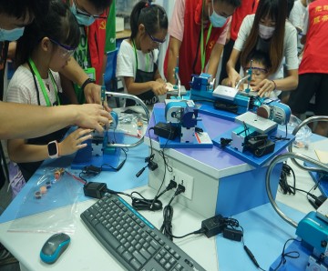 Common Machining Methods for Small Universal Milling Machines