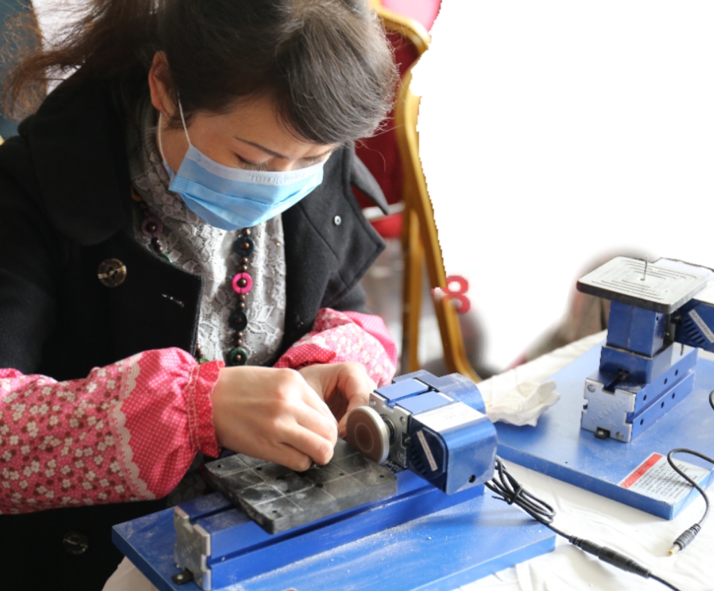 How Useful Is a Metal Lathe/Mill to the Typical Maker? Enhancing STEM Education with Mini Lathes.