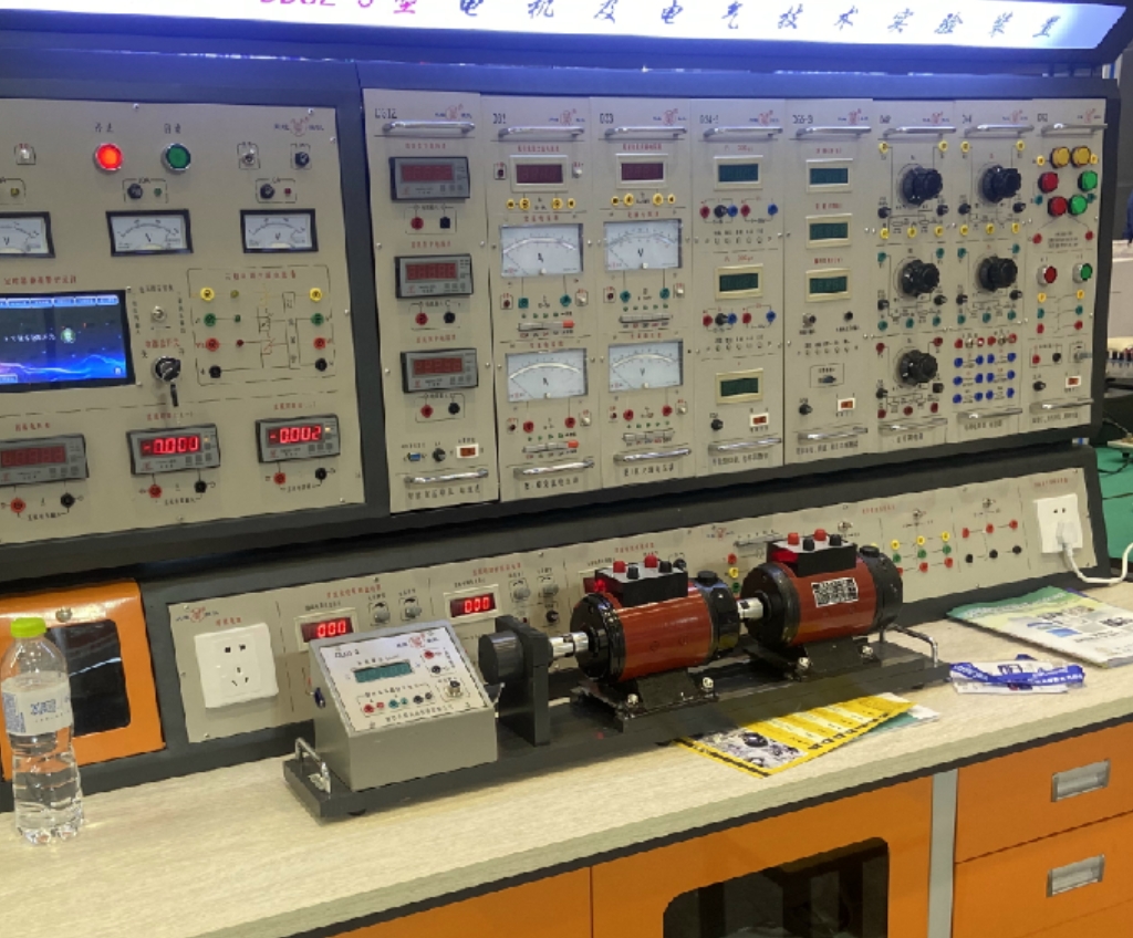 What is a Lathe Machine in Mechanical Engineering?