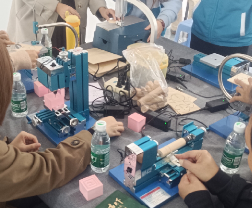 What Are the Parts of a Lathe Machine?